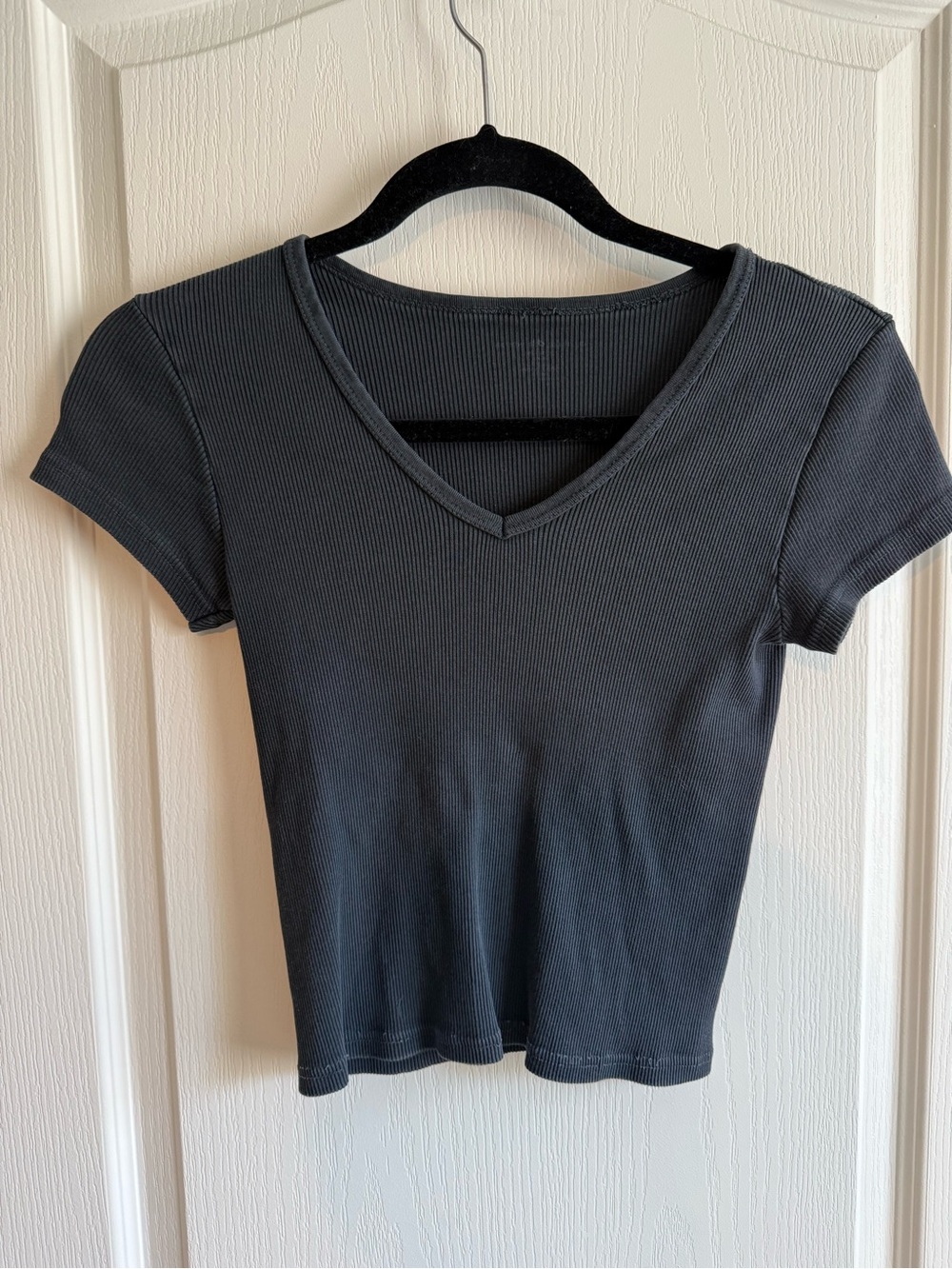 Brandy Melville Black Ribbed V-Neck Crop Top